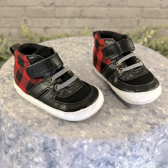 Carter’s Black & Red Plaid Fabric Crib High-Tops Baby Boy 6-9 Mos.🖤Like New❤️ - Picture 9 of 9